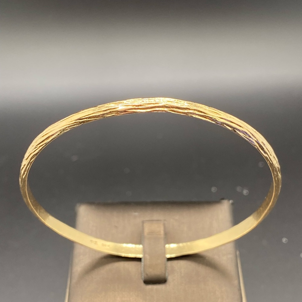 14k Yellow Gold Bangle Bracelet